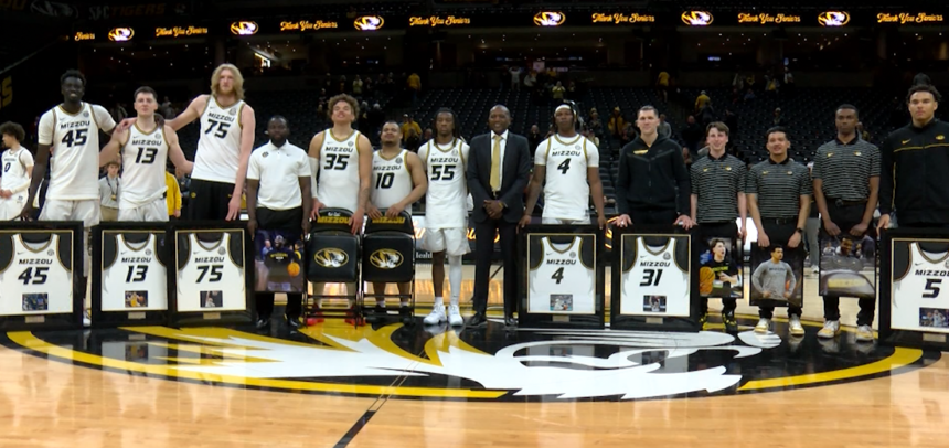 Mizzou Falls On Senior Night, Losing Streak Reaches 17 Straight Games ...